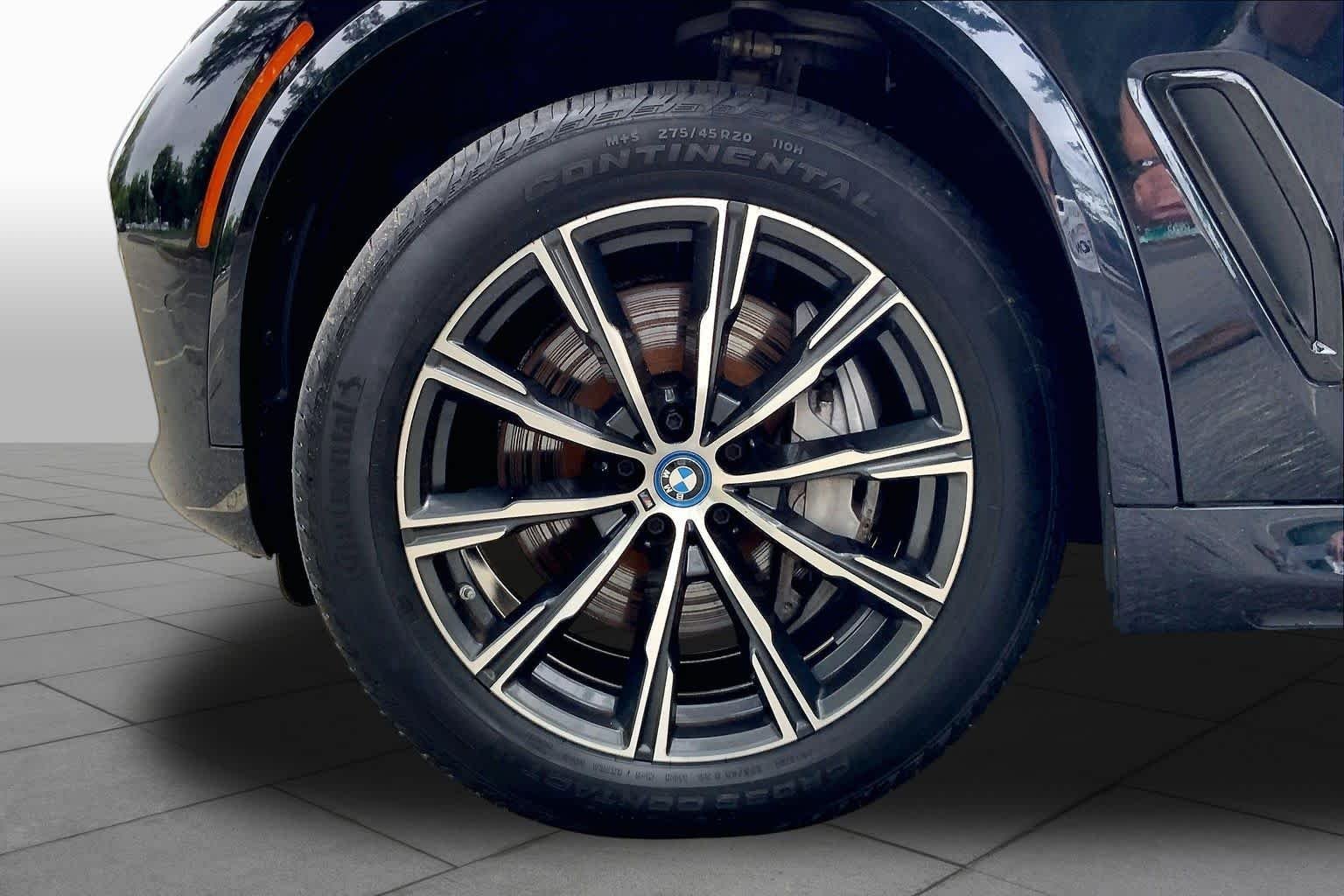 Used 2023 Carbon Black Metallic BMW xDrive45e image 10