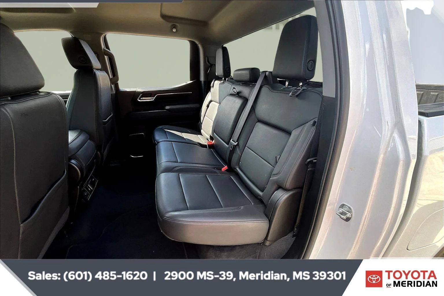 2024 GMC Sierra 1500 SLT - Photo 19