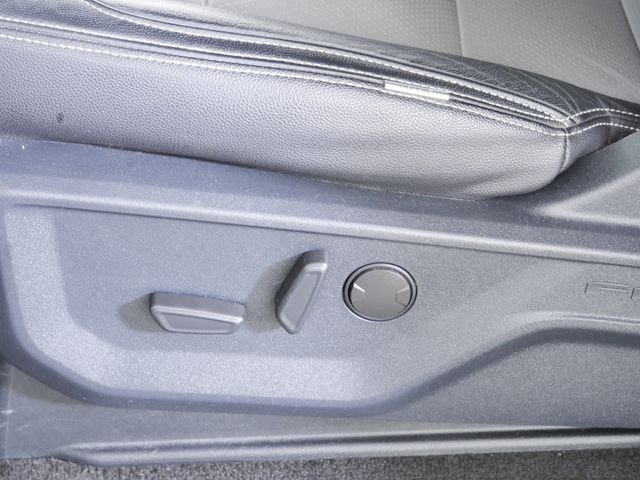 Used 2021 Black Ford XLT image 22