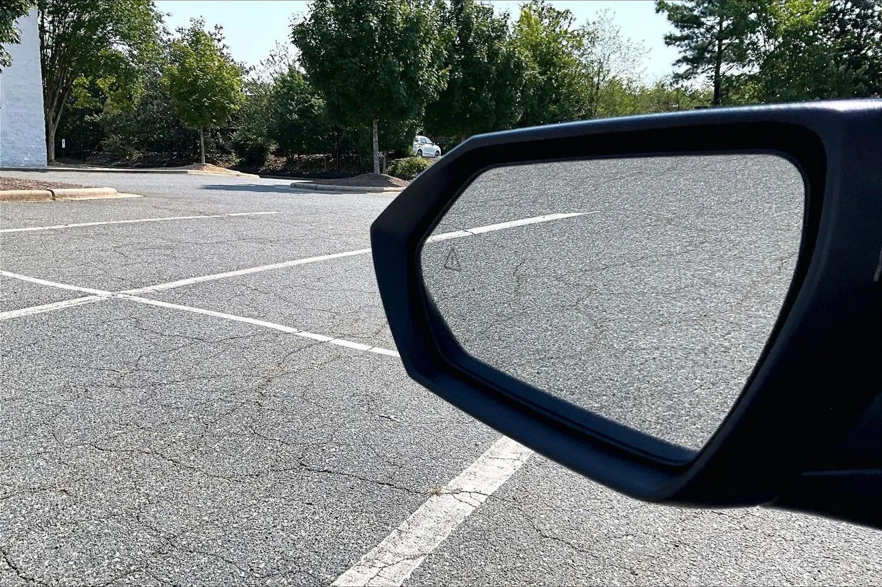 Used 2025 Blue Hyundai Base image 27
