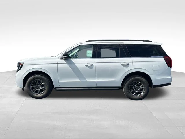 New 2026 Oxford White Ford Active image 2