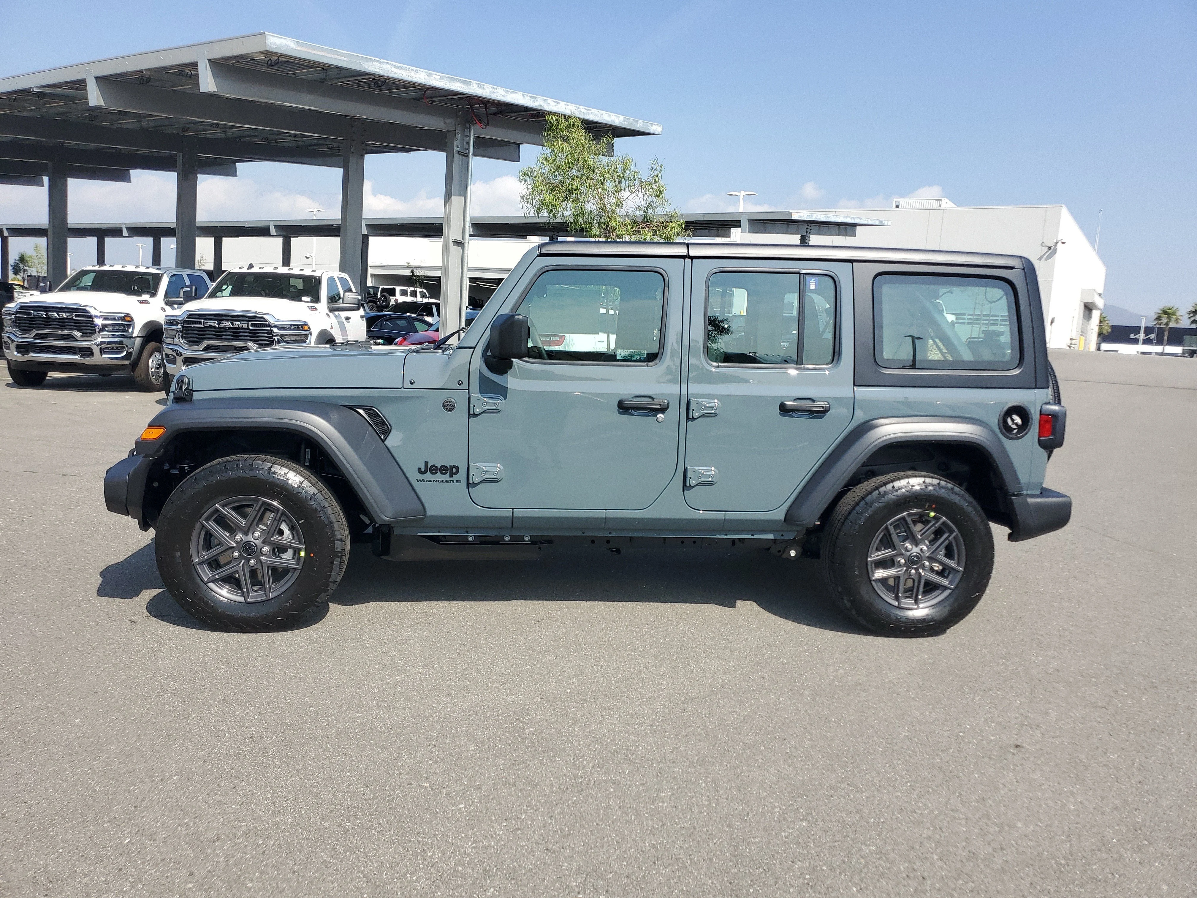 New 2026 Anvil Clear-Coat Exterior Paint Jeep Sport image 2