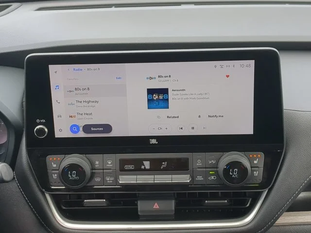 Certified Used 2024  Toyota Platinum image 21