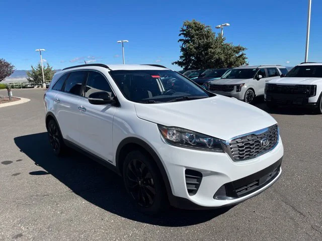 Used 2020 Snow White Pearl Kia S V6 image 4