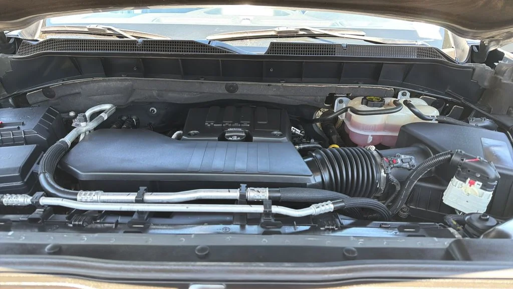 Used 2024 Gray Chevrolet Custom image 9