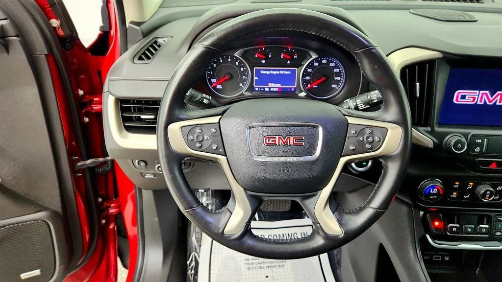 Used 2020 Red Quartz Tintcoat GMC FWD 4dr Denali w/ Premium Package & Skyscape Sunroof image 15