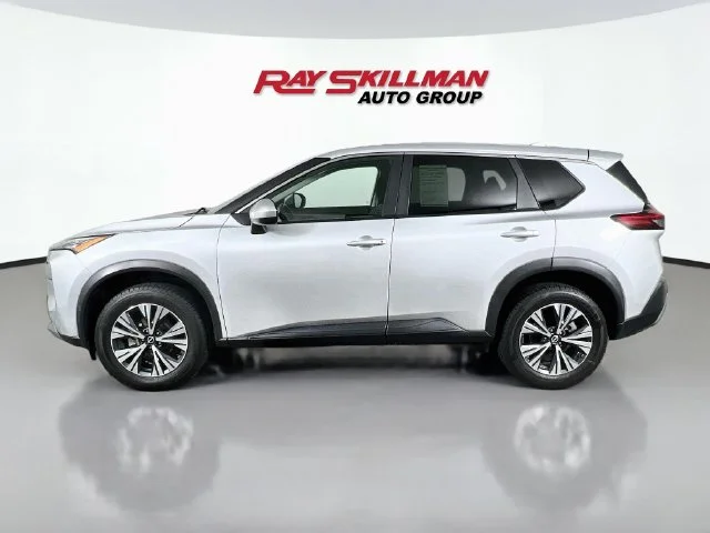 Used 2023 Silver Nissan SV image 4