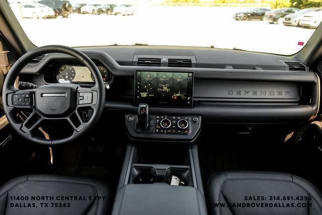 Used 2025 Santorini Black Metallic Land Rover X-Dynamic SE image 13