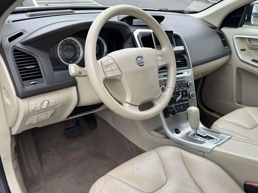 Used 2010 Volvo XC60 T6 with VIN YV4992DZ7A2127302 for sale in Fredericksburg, VA