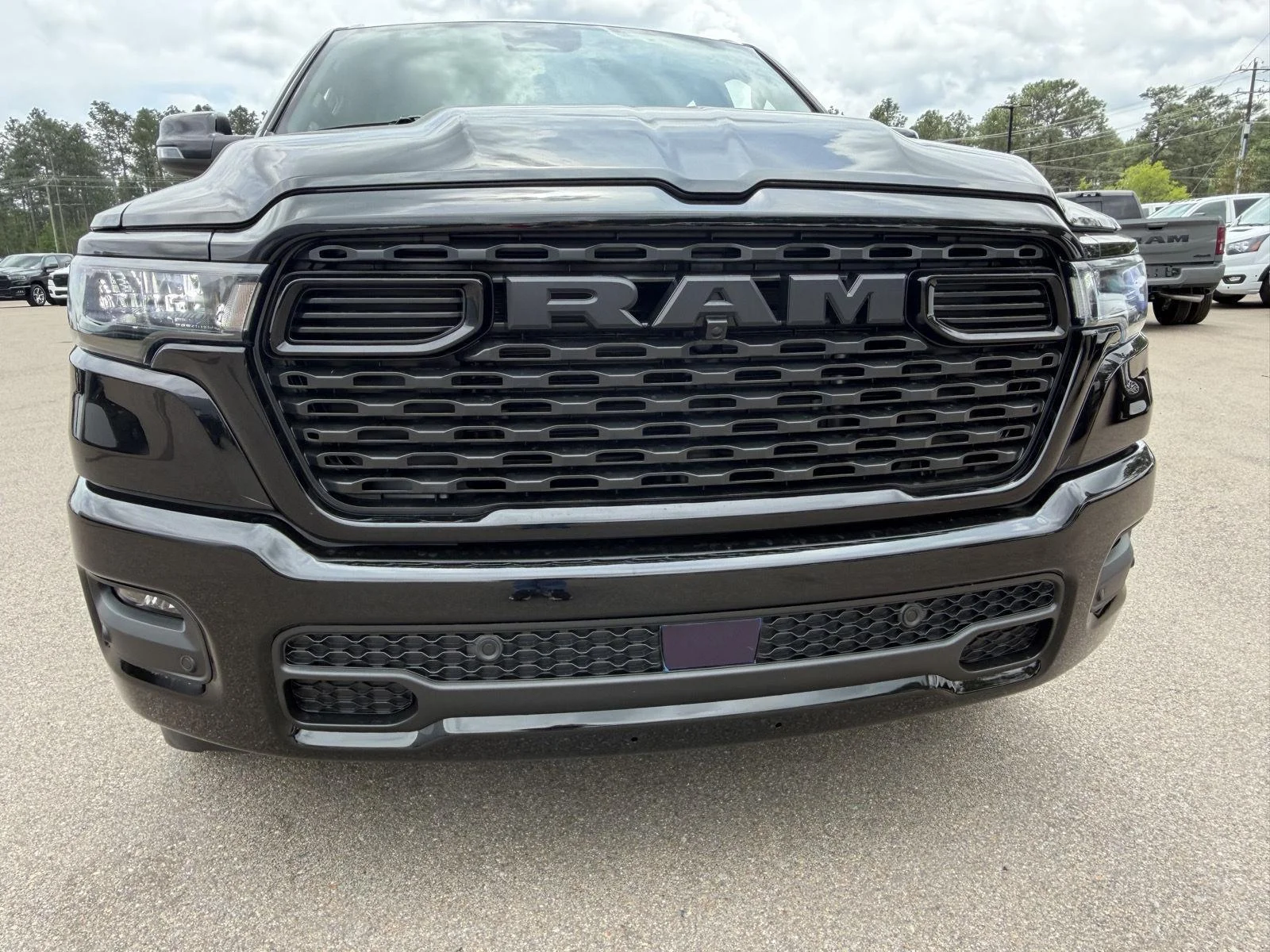 New 2026 Diamond Black Crystal Pearl-Coat Exterior Paint RAM Big Horn image 24