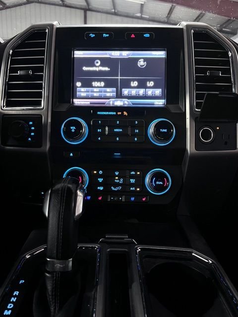 Used 2015 Silver Ford Platinum image 23