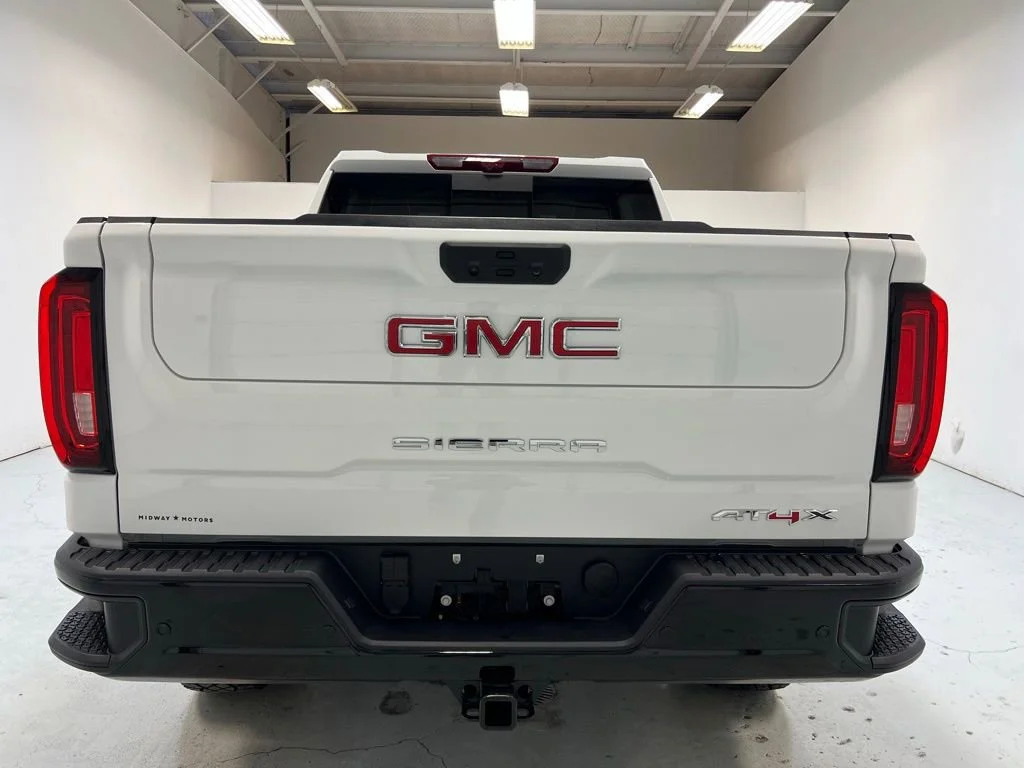 2026 GMC Sierra 1500 AT4X - Photo 9