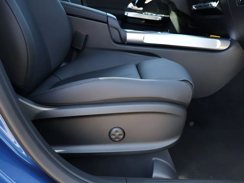 New 2026 Starling Blue Metallic Mercedes-Benz GLB 250 image 12