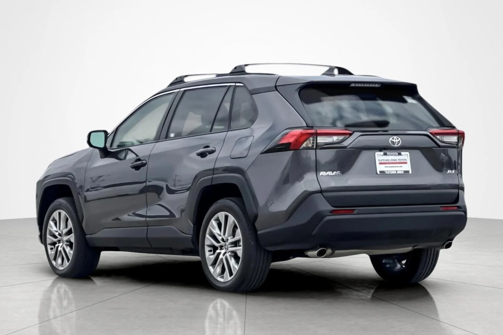 Certified Used 2023 MAGNETIC GRAY Toyota XLE Premium image 3