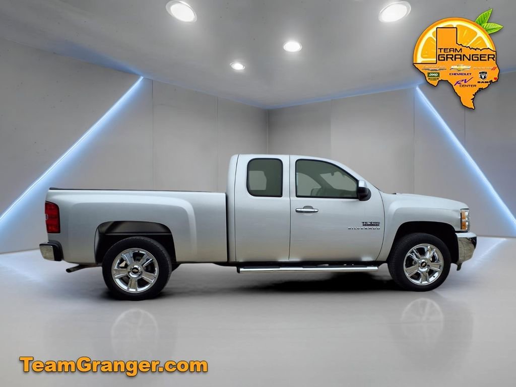 Used 2012 SILVER ICE METALLIC Chevrolet LT image 5
