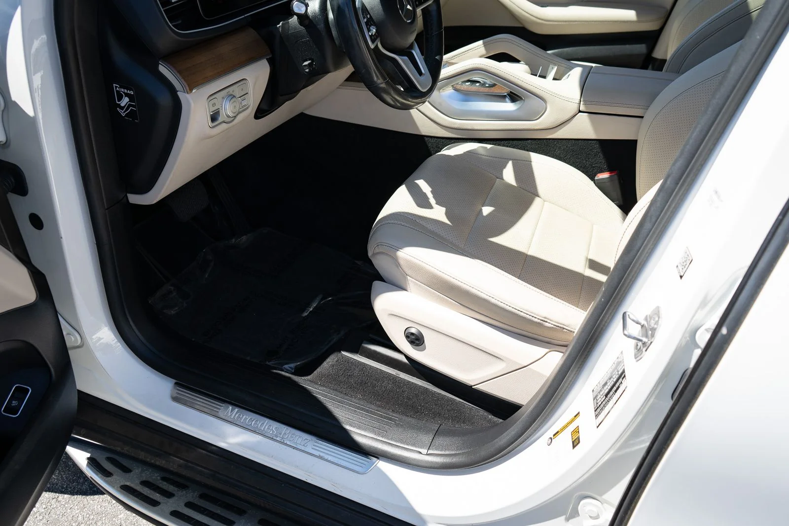 Used 2021 White Mercedes-Benz GLE 350 image 18