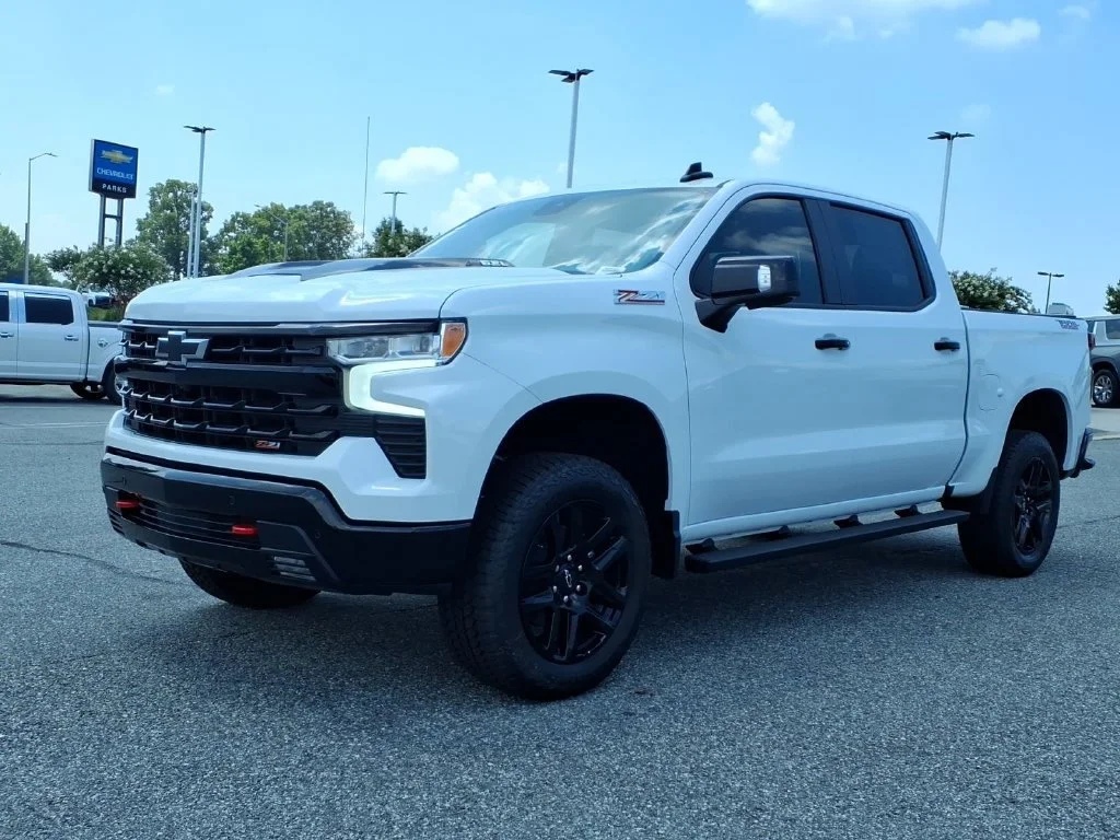 2026 Chevrolet Silverado 1500 LT Trail Boss - Photo 4