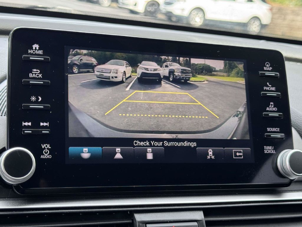 Used 2018 Black Honda Touring image 5