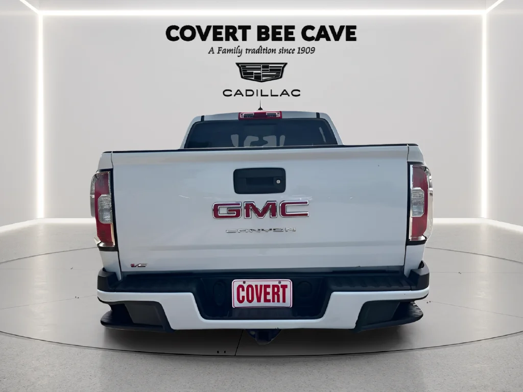 Used 2022 White GMC Elevation image 14