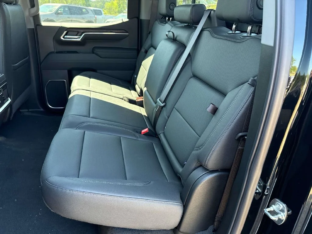 2026 GMC Sierra 1500 SLT - Photo 21