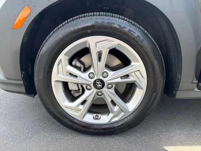 Used 2023 Abyss Black Pearl Hyundai SEL image 23