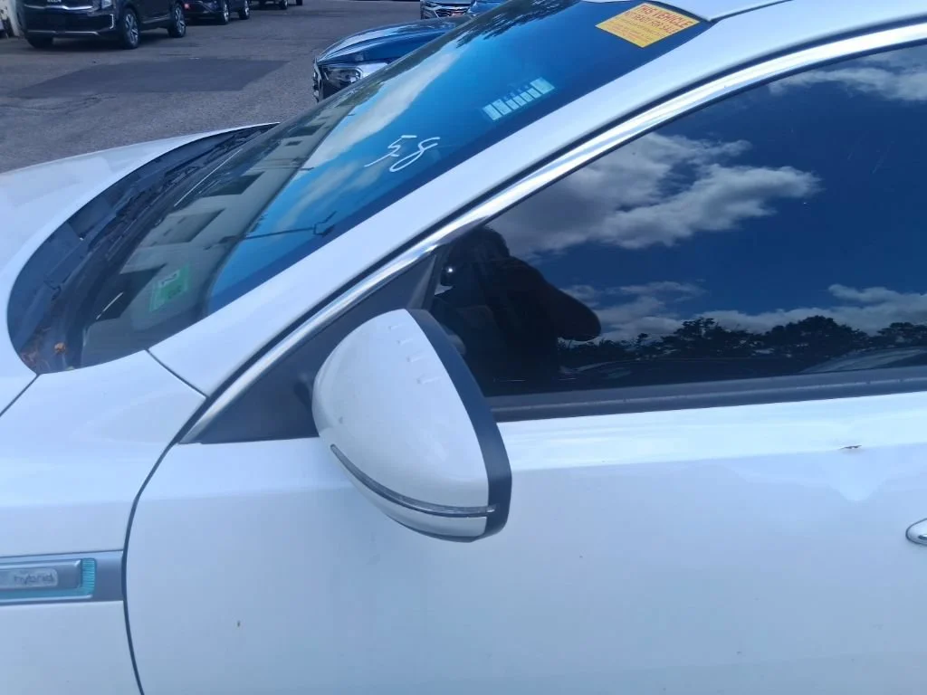 Used 2014 Black Kia EX image 17