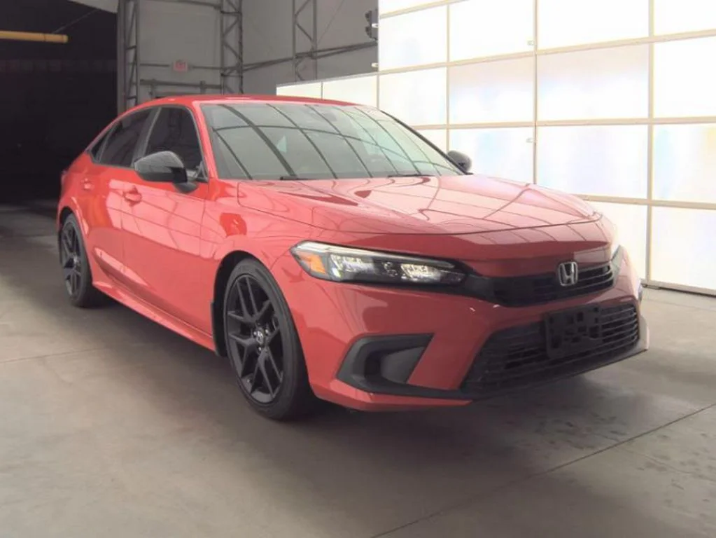 Used 2022 Rallye Red Honda Sport image 4