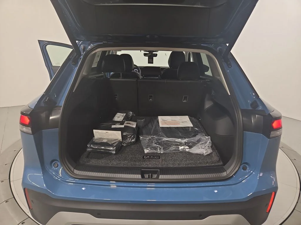 New 2026 Blue Volkswagen 2.0T SE image 22