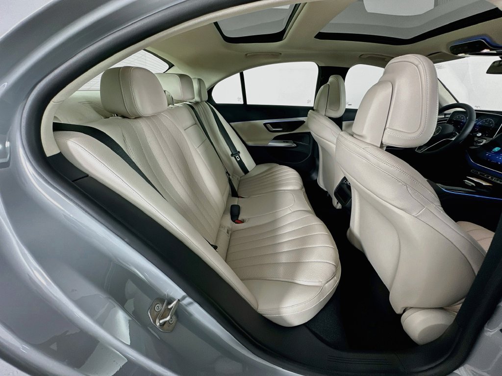 New 2027 MANUFAKTUR Alpine Grey Mercedes-Benz E 450 image 28