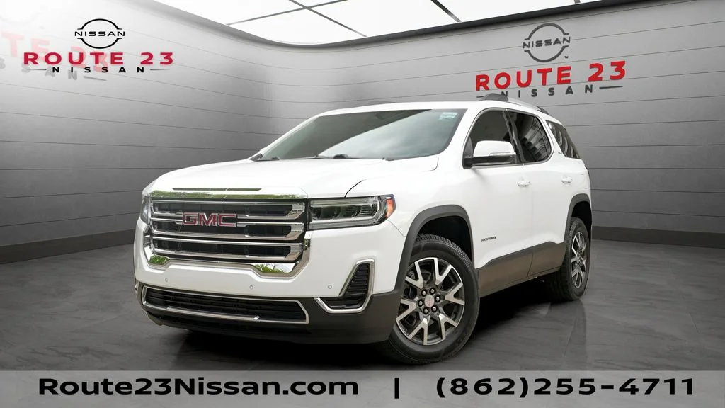 Used 2022 White GMC SLE image 1
