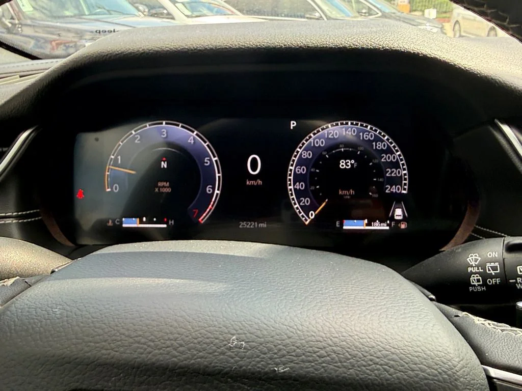 Used 2025 White Jeep Laredo X image 14