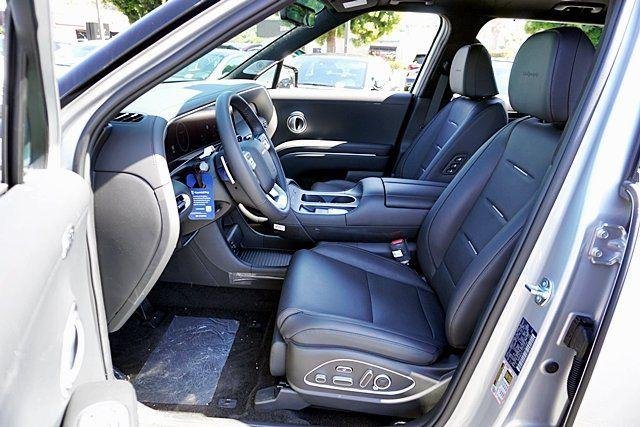 New 2026 Silver Hyundai Calligraphy AWD image 18