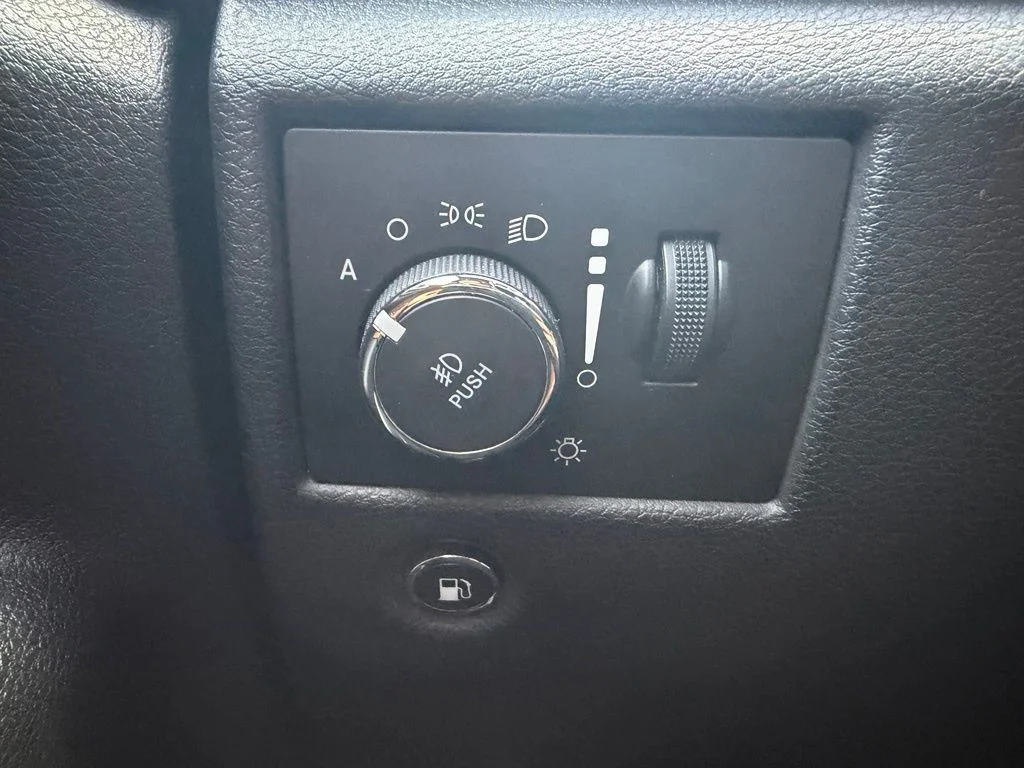 Certified Used 2020 Black Jeep Summit image 28