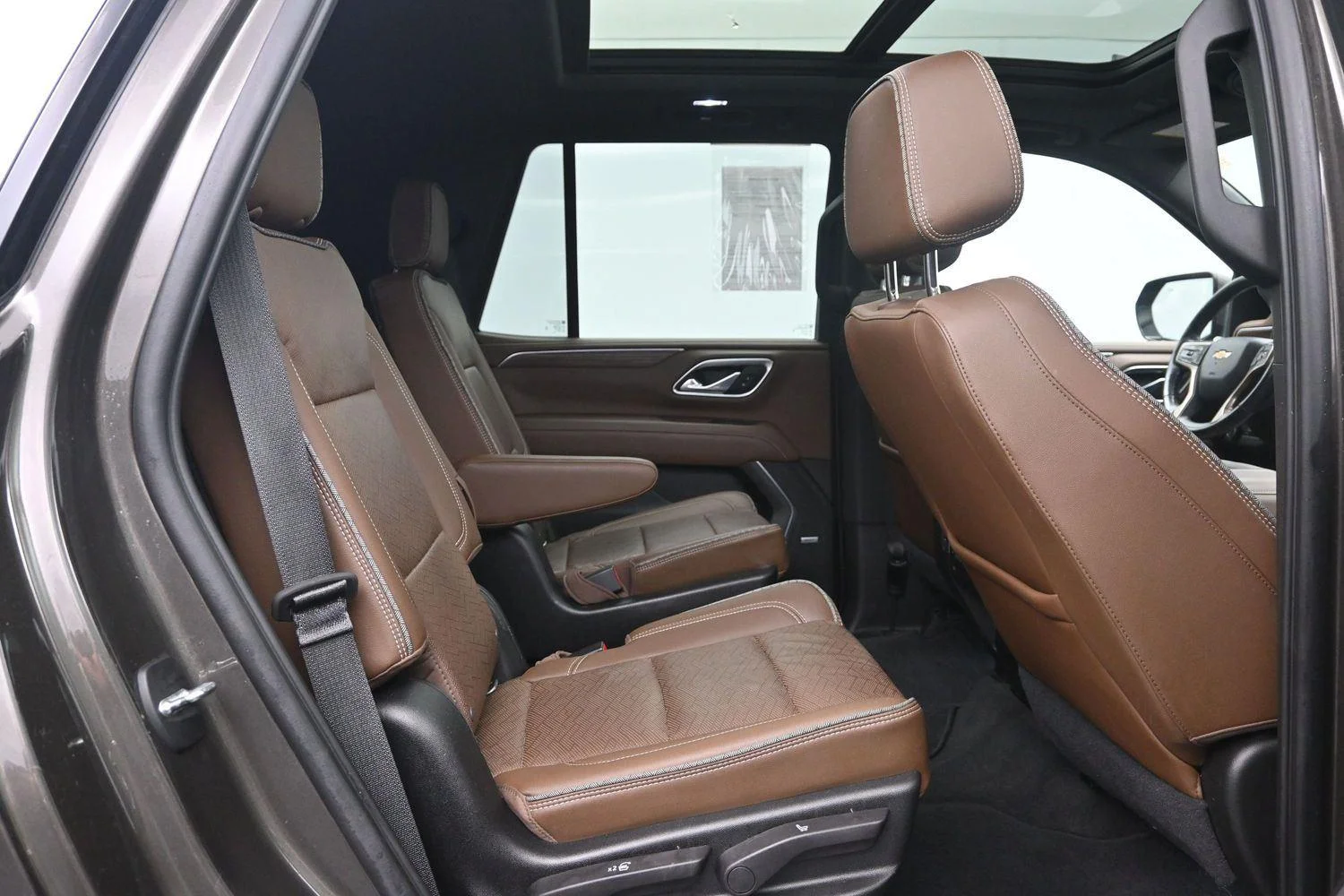 Used 2021 Graywood Metallic Chevrolet High Country image 15