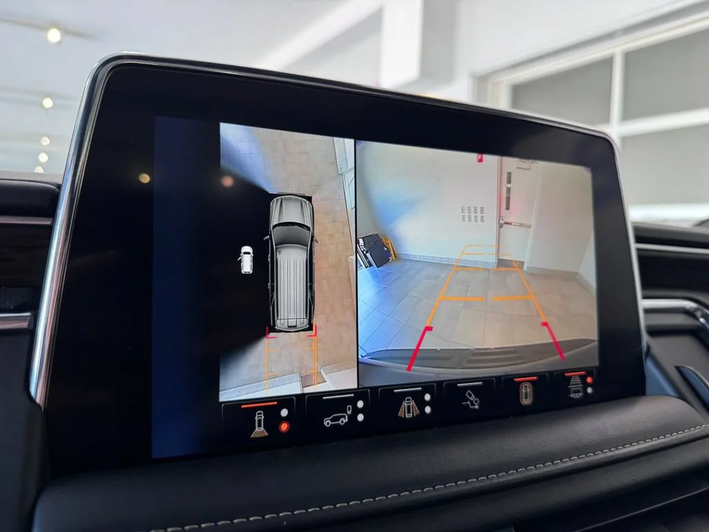 2023 Chevrolet Suburban Premier - Photo 24
