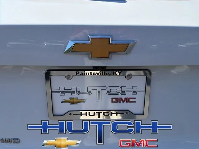 Used 2025 Summit White Chevrolet 2LT image 12