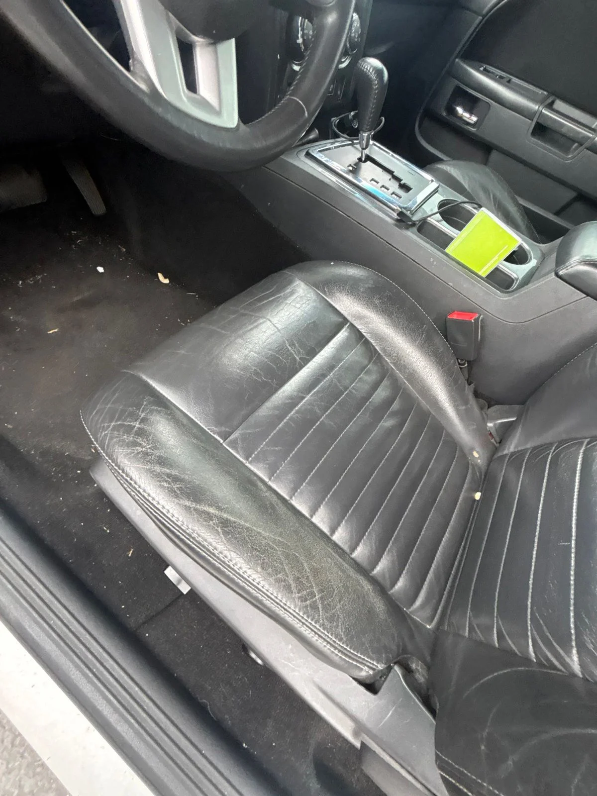 Used 2013 Bright White Clearcoat Dodge SXT image 23