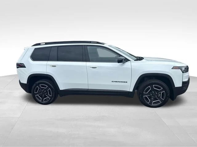 New 2026 Bright White Clear-Coat Exterior Paint Jeep Laredo image 8