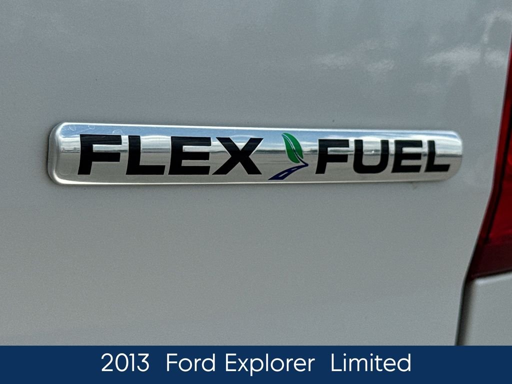 Used 2013 White Ford Limited image 11