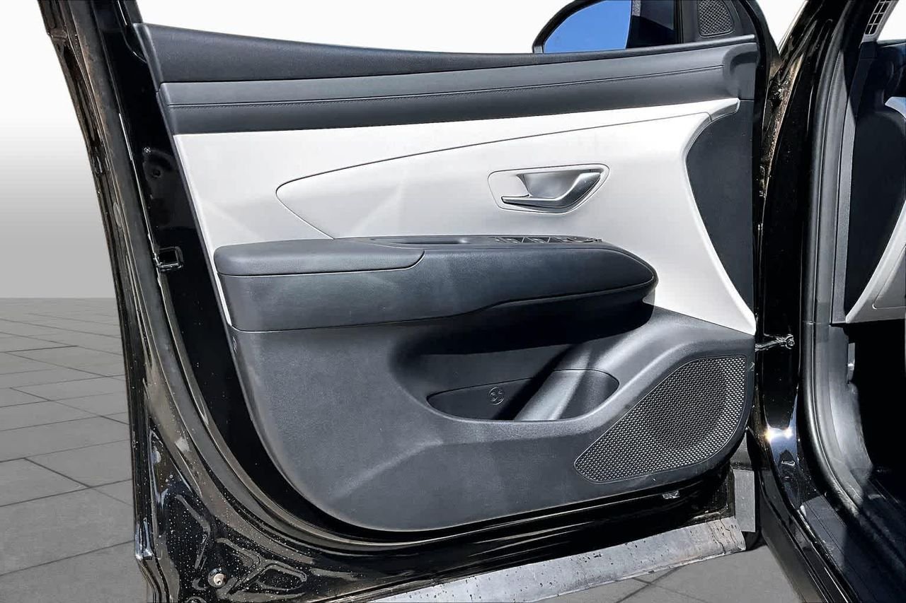 New 2026 Ash Black Hyundai Blue SE image 10