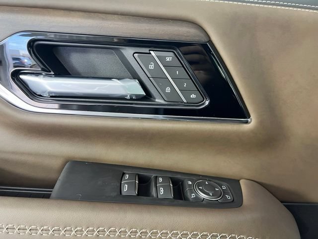 New 2026 Glacier White Tricoat GMC Denali Ultimate image 17