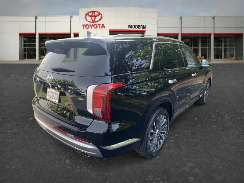 Used 2024 Abyss Black Pearl Hyundai Calligraphy image 5