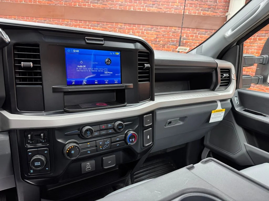 New 2027 Oxford White Ford F-250® XL image 18