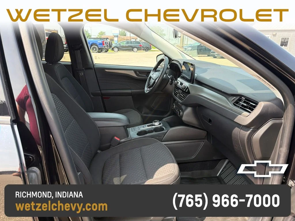 Used 2023 Black Ford Active image 19