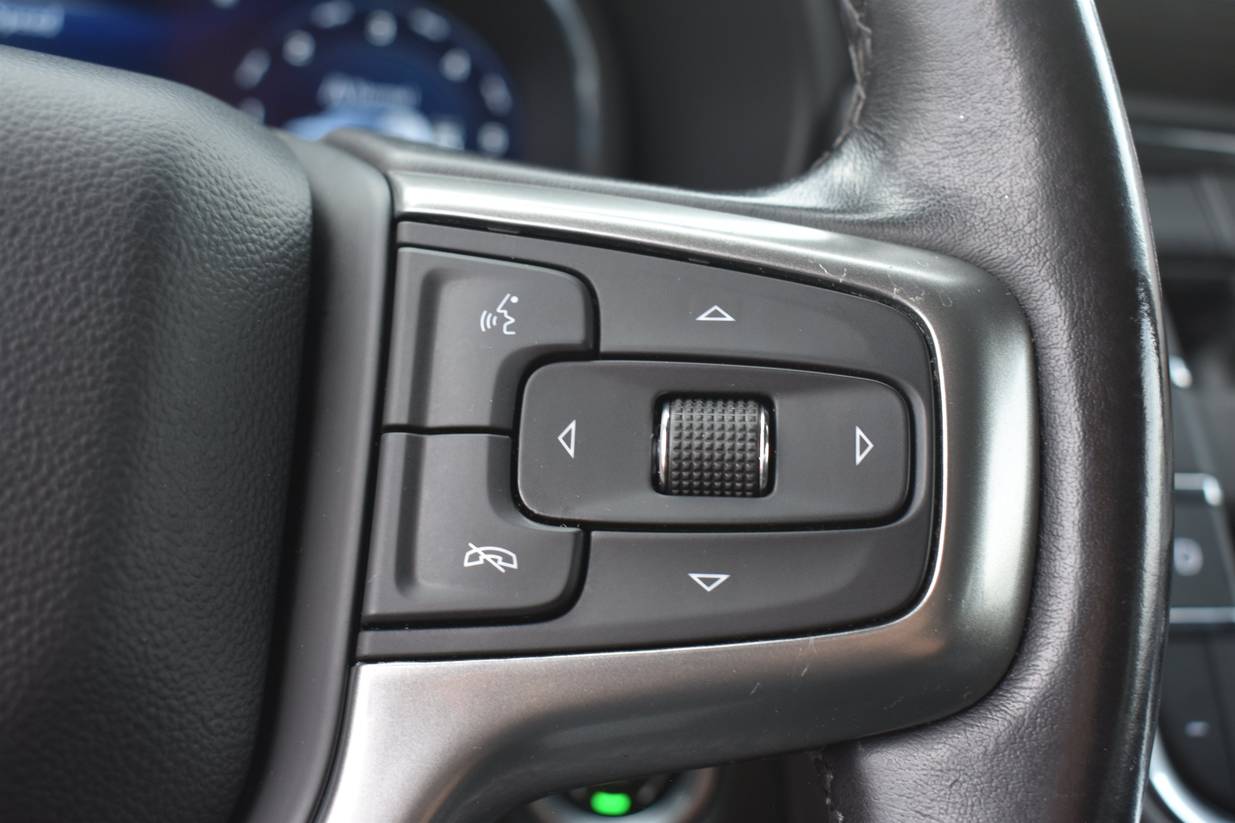 Used 2022 Dark Ash Metallic Chevrolet Z71 image 21