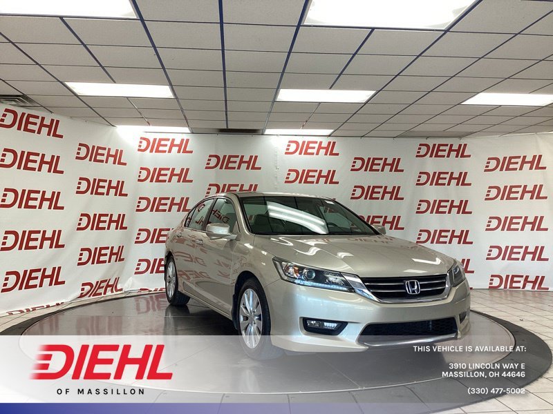 Used 2014  Honda EX image 1