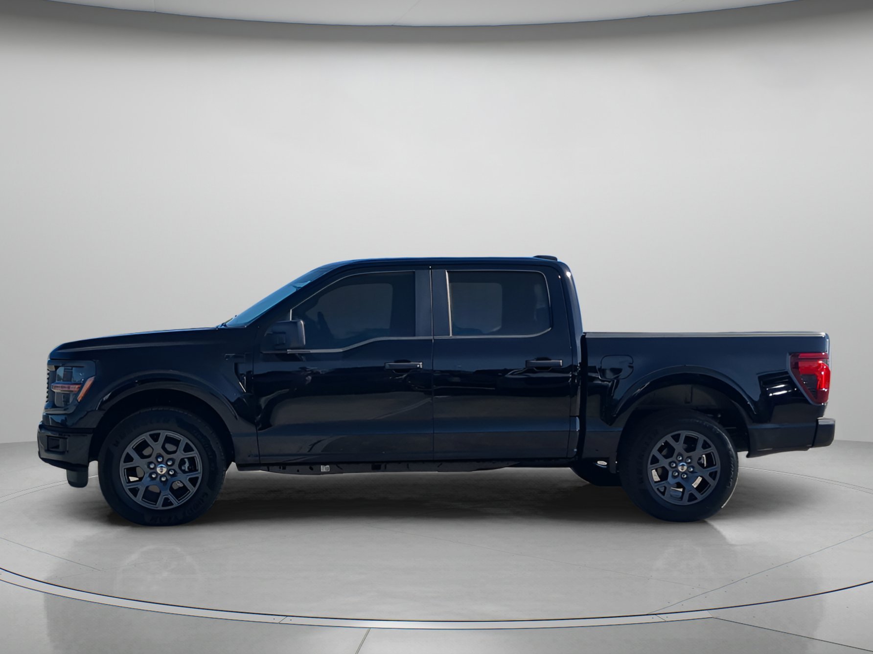 New 2026 Agate Black Metallic Ford STX Crew Cab Pickup image 40