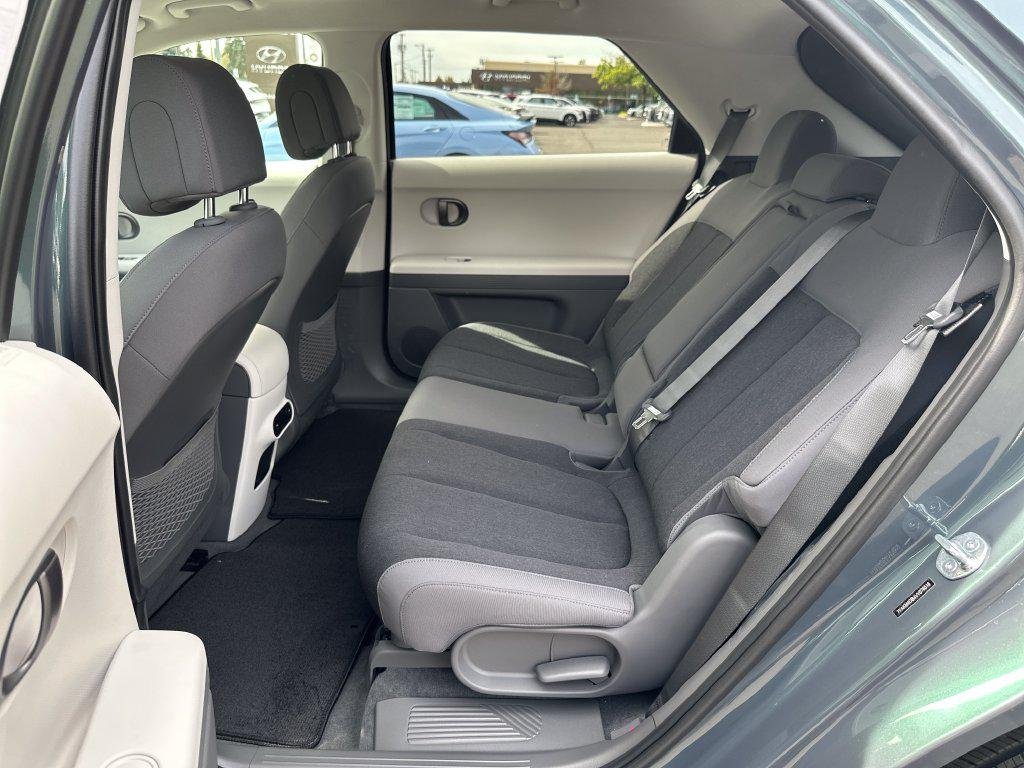 New 2027 Green Hyundai SE Standard Range image 15