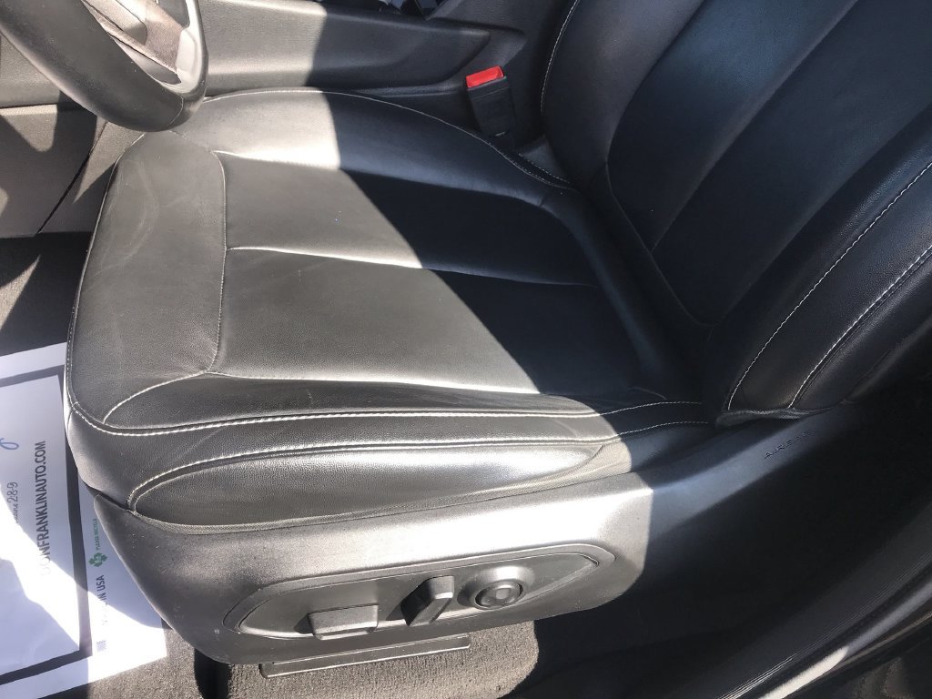 Used 2021 Black Jeep Limited image 12