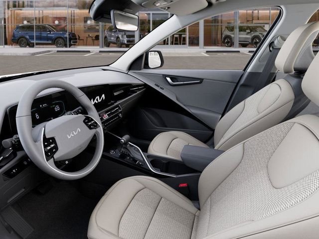 2025 Kia Niro EX - Photo 18